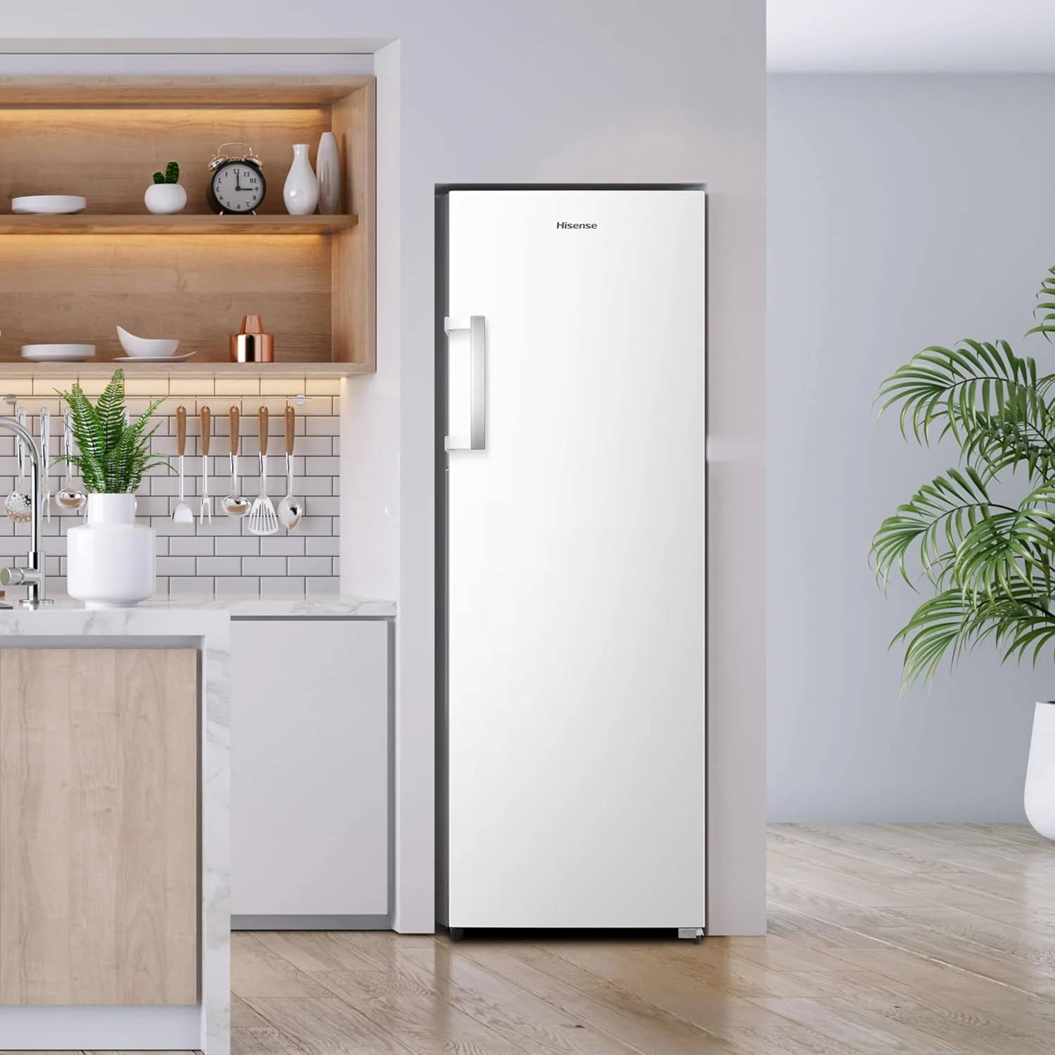 Hisense FV191N4AW2 Vriezer/ TotalNoFrost/ SuperFreeze/ Deuralarm/ Multiflow 360��/ BigBox/ 143,4 cm/ Vriesgedeelte 147 l/ 41 dB/ 205 kWh/Wit