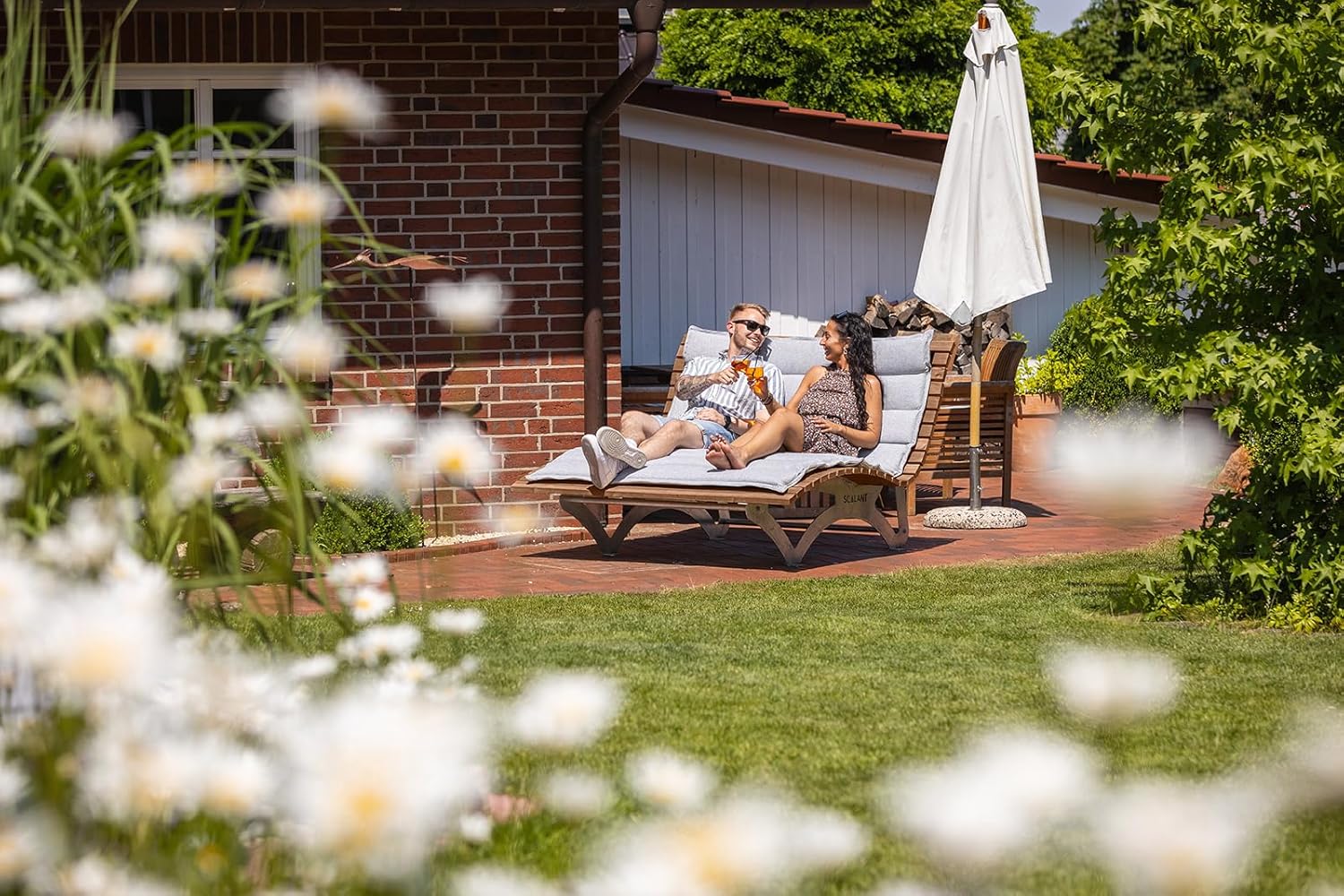 Waldsofa Classic, Thermokiefer, für 2-3 Personen, Sonnenliege, Außenliege, Wellenliege, Relaxliege, Holzliege für den Garten, feuerverzinkt