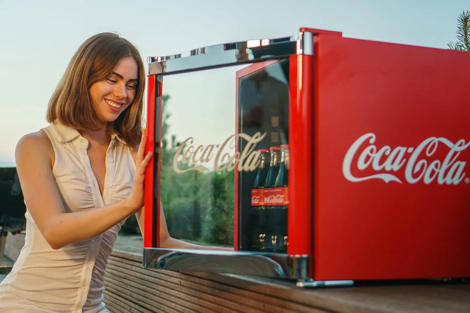 ��CUBES Flaschenk��hlschrank Coca-Cola Classic/ 51 cm H?he / 98 kWh/Jahr / 48 L K��hlteil