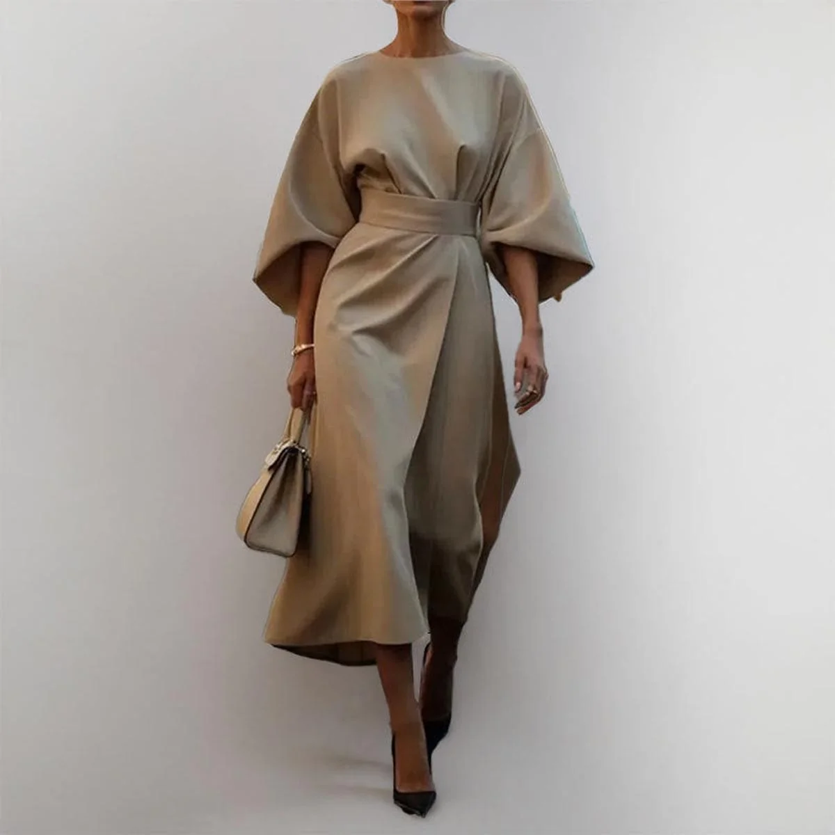 Langes Kleid mit Fledermaus?rmeln