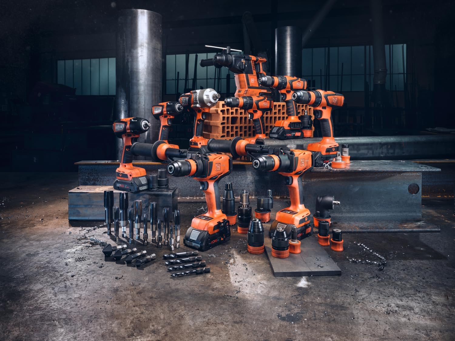 FEIN Akku-Bohrhammer ABH 18-26 AS Set 5Ah, Mit SDS plus und einer Schlagenergie von 2,6 Joule für das Bohren in Beton bis 26 mm, 2 Akkus 5 Ah und Ladegerät, Motor bürstenlos