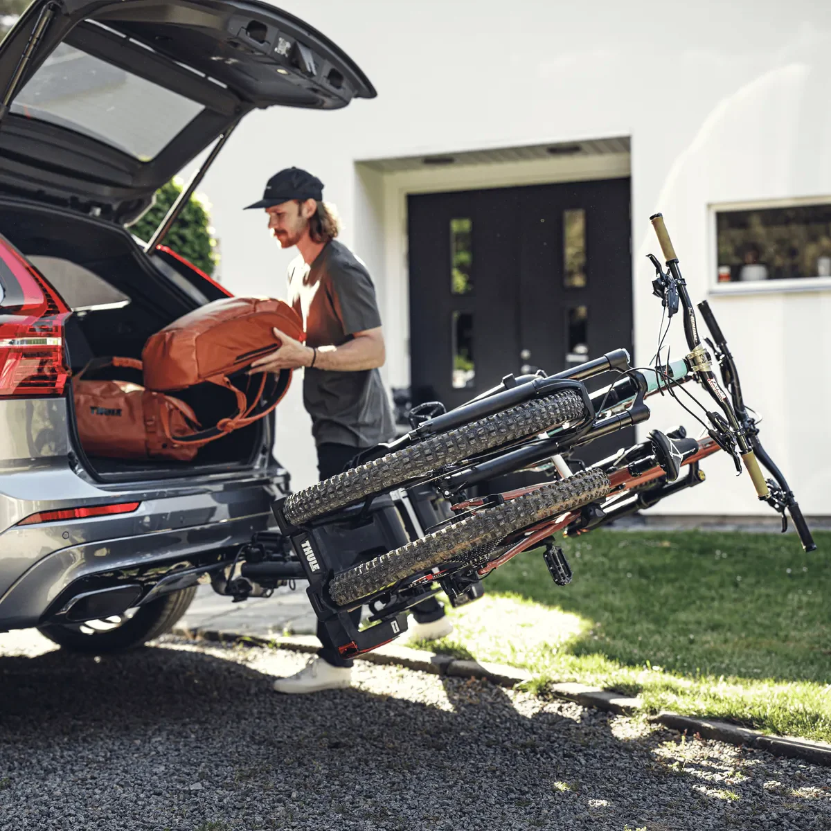 Thule EasyFold XT 2 933 fietsendrager voor 2 fietsen zwart met aluminium