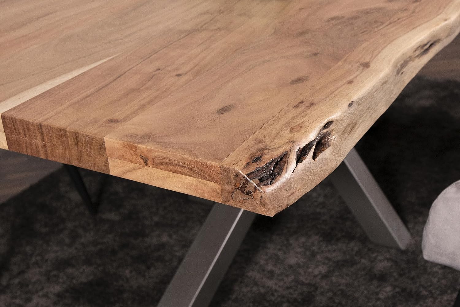 SAM Esstisch 240 x 100 cm Cali, Baumkantentisch naturfarben, Akazienholz massiv, Spider-Gestell aus Metall Silber, aufgedoppelte Kanten 25+25 mm