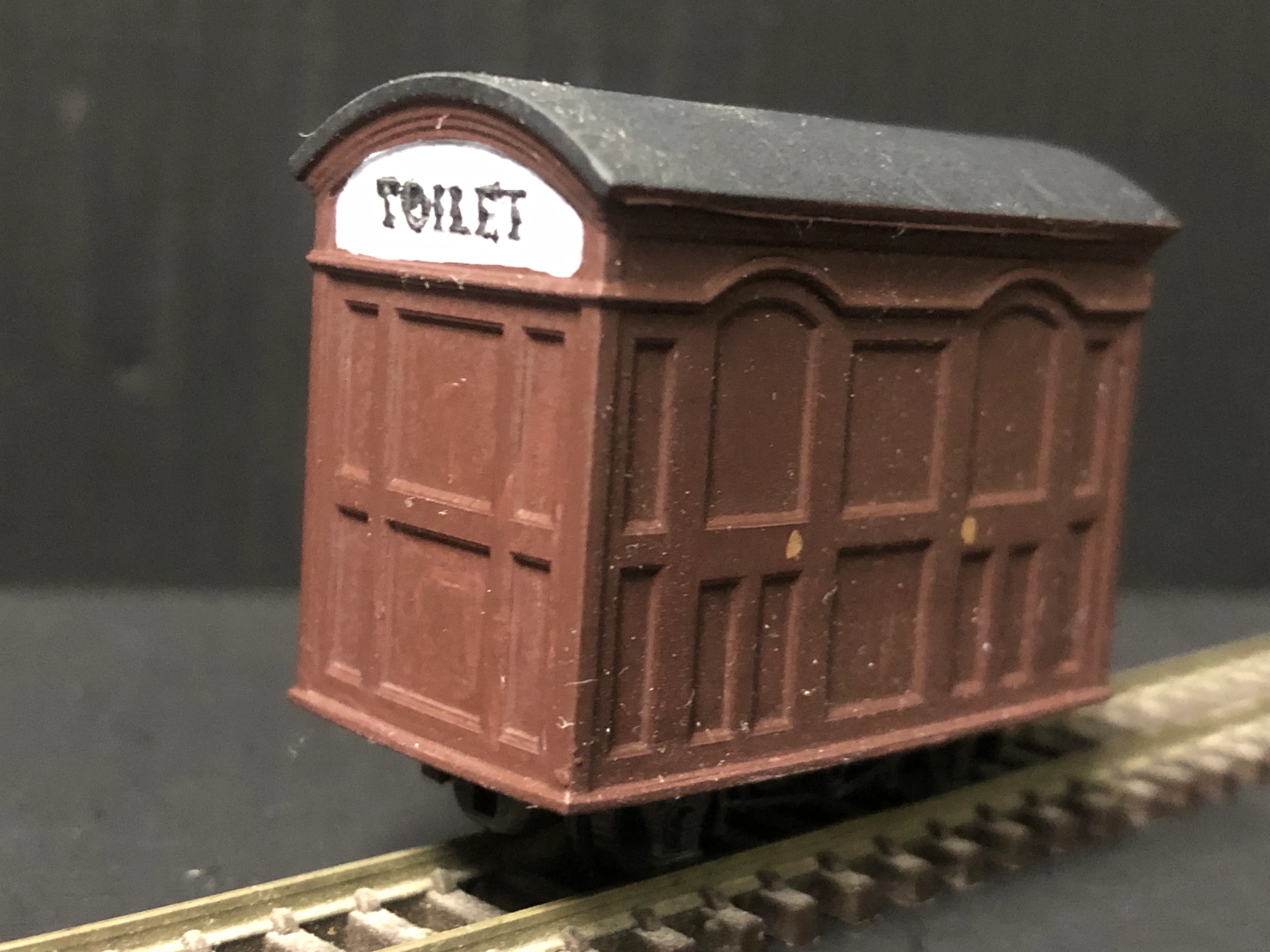 OO9 Narrow Gauge Victorian Toilet Carriage Kit for Peco NR-121D 10ft WB Chassis Resin Body