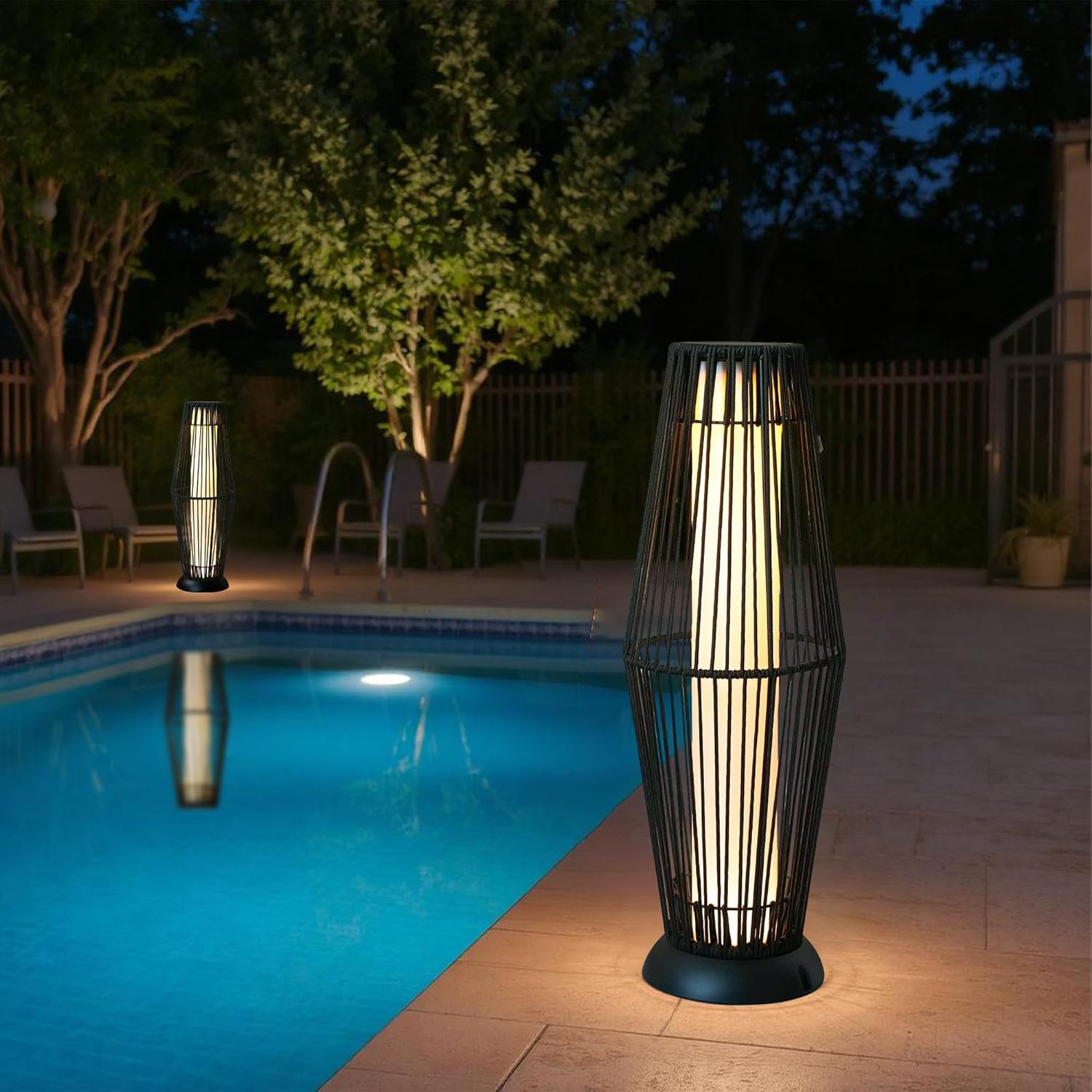 TRIROCKS Solar Rattan Stehlampe 2 Stück Solarbetriebene Gartenlaterne aus Korbgeflecht mit Olifen-Seil Wasserdicht Bodenlampen Solar LED Stehlampen für Außenbereich Hof Terrasse Garten Schwimmbad