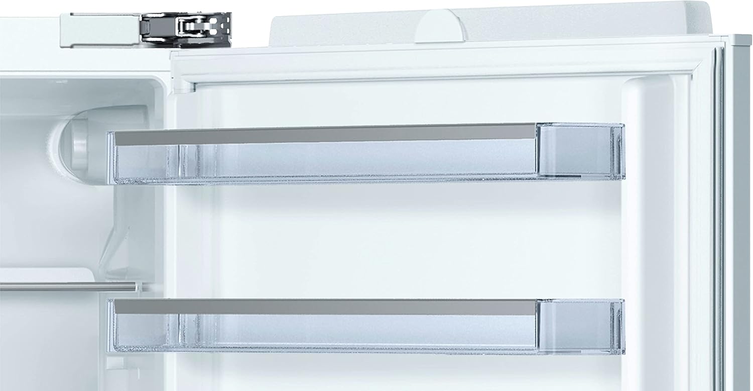 Bosch KUL15AFF0 Serie 6 Unterbau-Kühlschrank, 82 x 60 cm Nische, 123 L, Flachscharnier, Made in Germany, LED-Beleuchtung gleichmäßige Ausleuchtung, MultiBox Lagerung von Obst und Gemüse