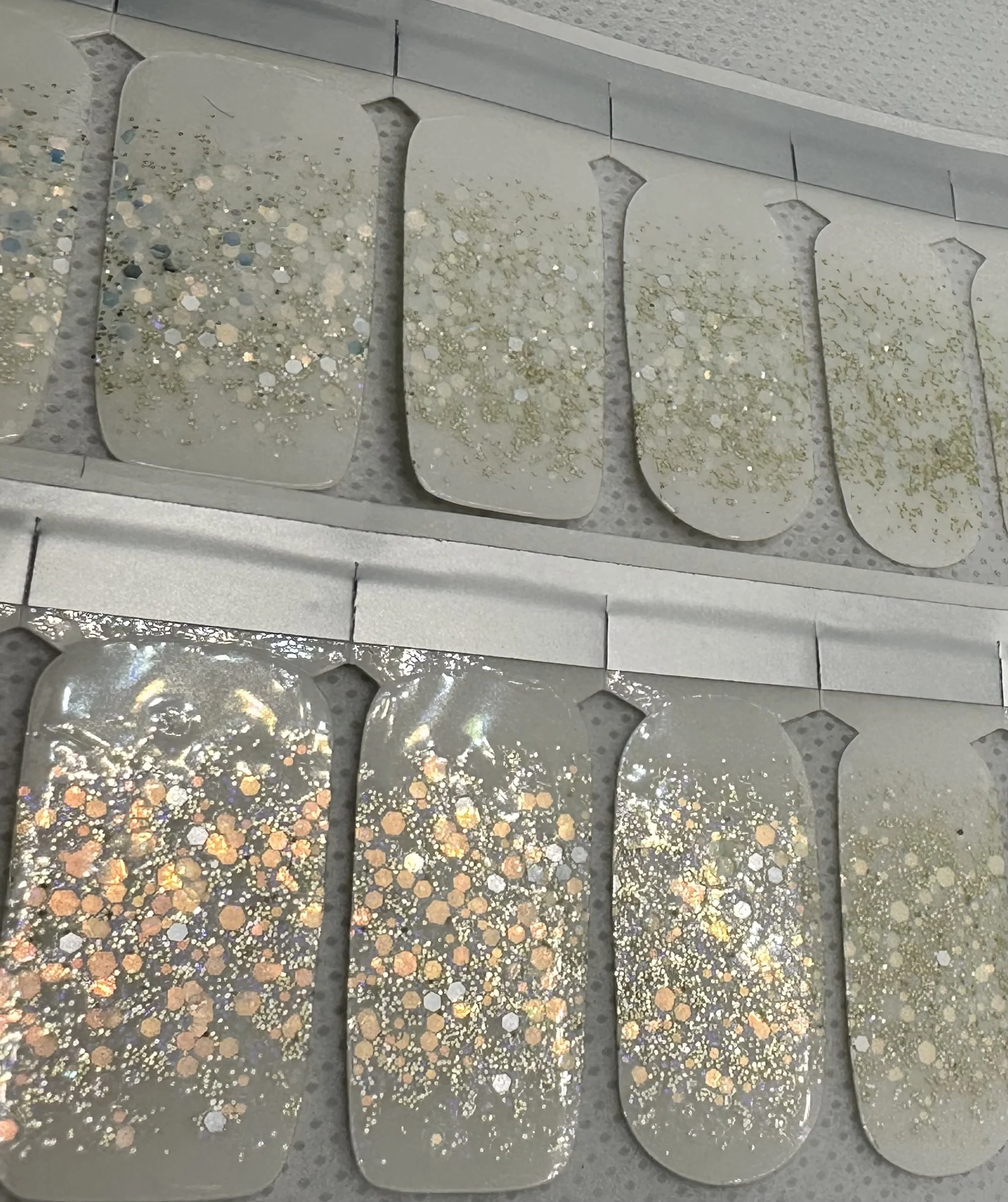 XL Gold Holo Rain (Transparent)