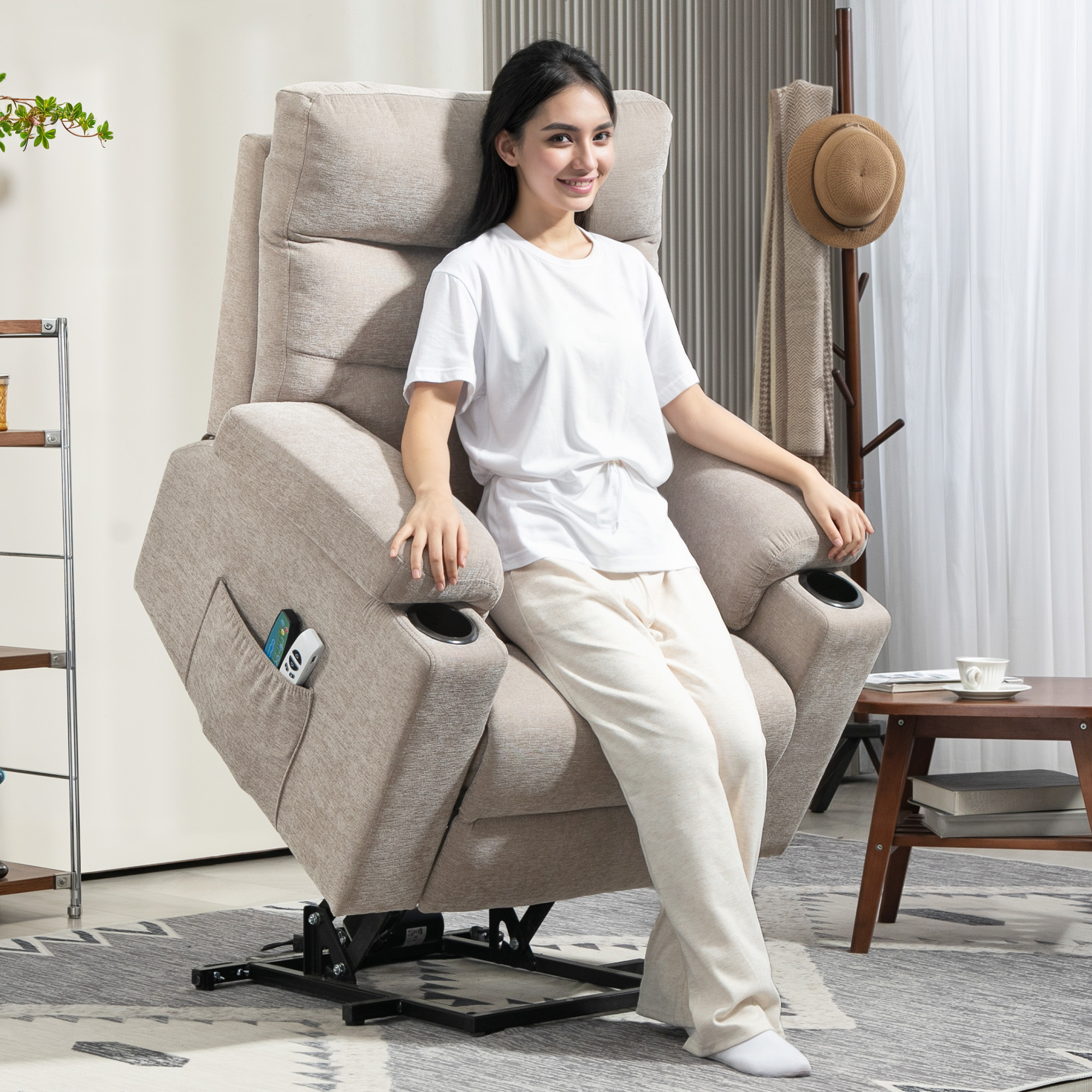 Massagestoel met Opsta-functie, 8 Vibratiemassagepunten, Elektrische Ligstoel met 2 Afstandsbedieningen Lichtbruin