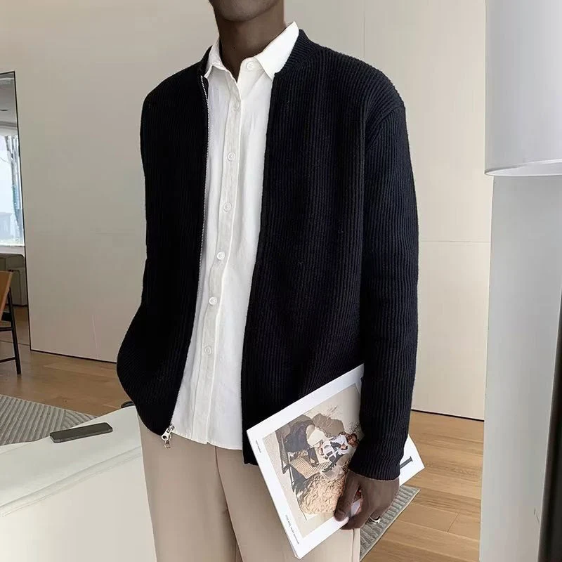 Herren-Strickpullover mit Rei?verschluss und Rippstrick | Modern und minimalistisch