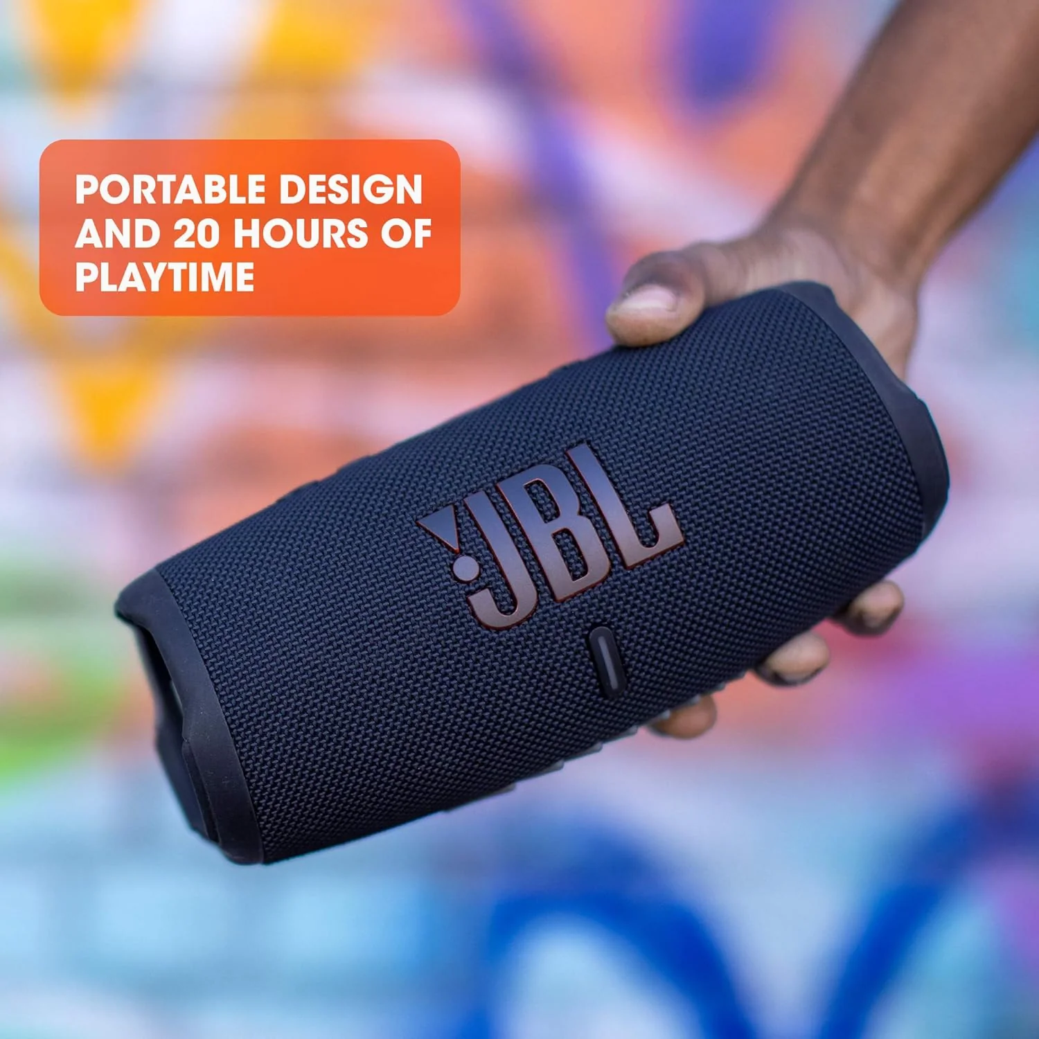 JBL Charge 5 Bluetooth-Lautsprecher in Schwarz �C Wasserfeste, portable Boombox mit integrierter Powerbank �C Eine Akku-Ladung f��r bis zu 20 Stunden kabellosen Musikgenuss