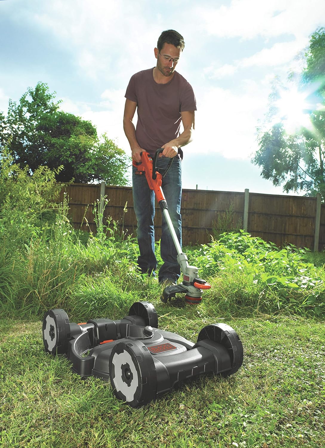 BLACK+DECKER 3-in-1 multi-trimmer set, accugrasmaaier en grastrimmer (18V 2,0Ah, speciaal voor kleine gazons en moeilijk terrein) STC1820CM