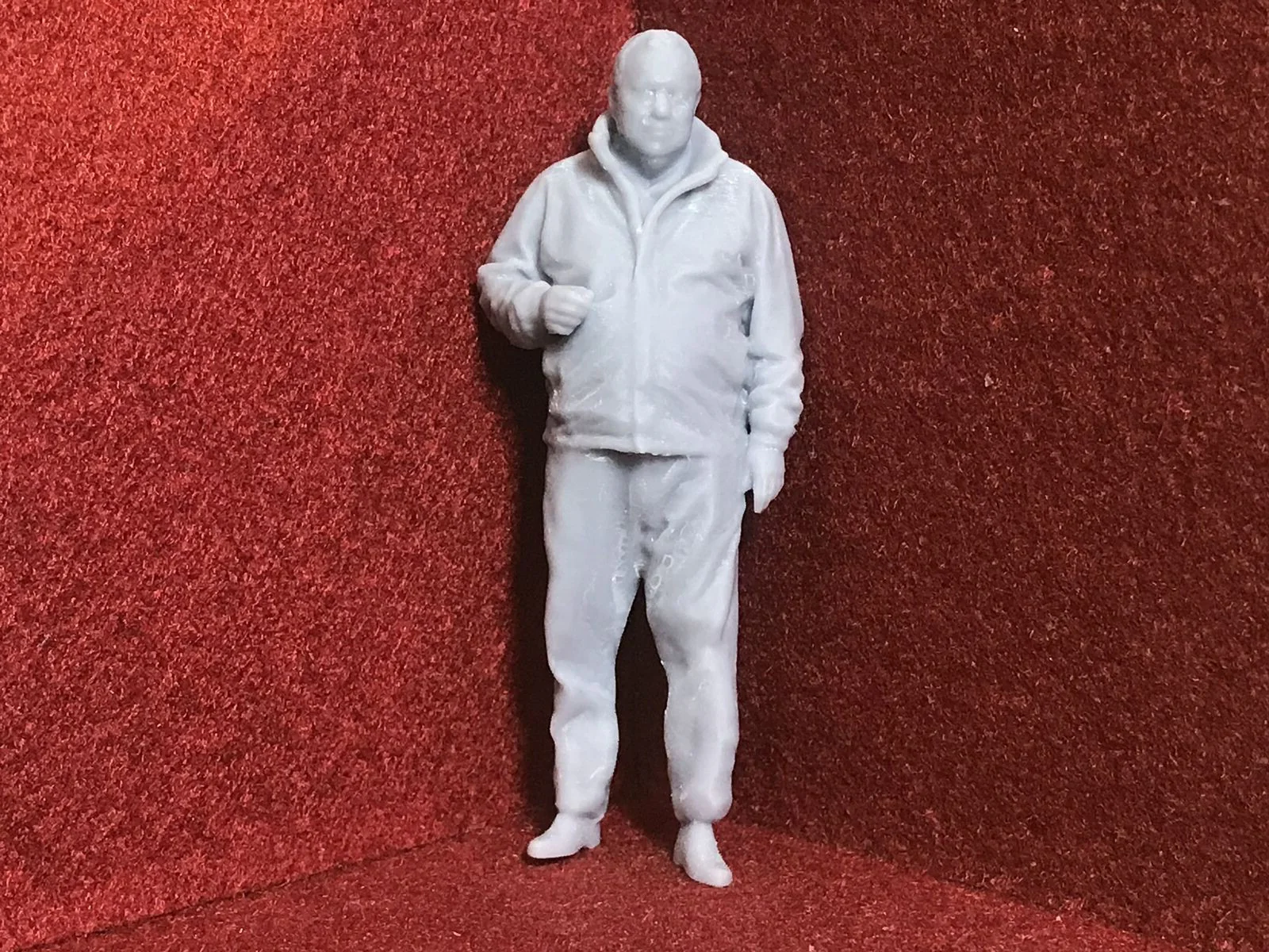 G-Scale figure standing around - 3D scan of a real person - M013 (also GN15)