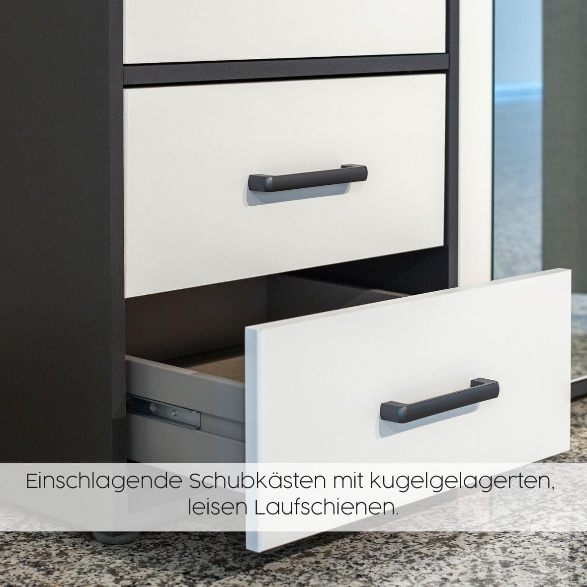 Rauch Möbel Nabila Kleiderschrank für Schlafzimmer, Kinderzimmer, Jugendzimmer, Flur, 3-türig, Push-to-Open, mit Zubehör Classic, Farbe Weiß, Breite 140 cm