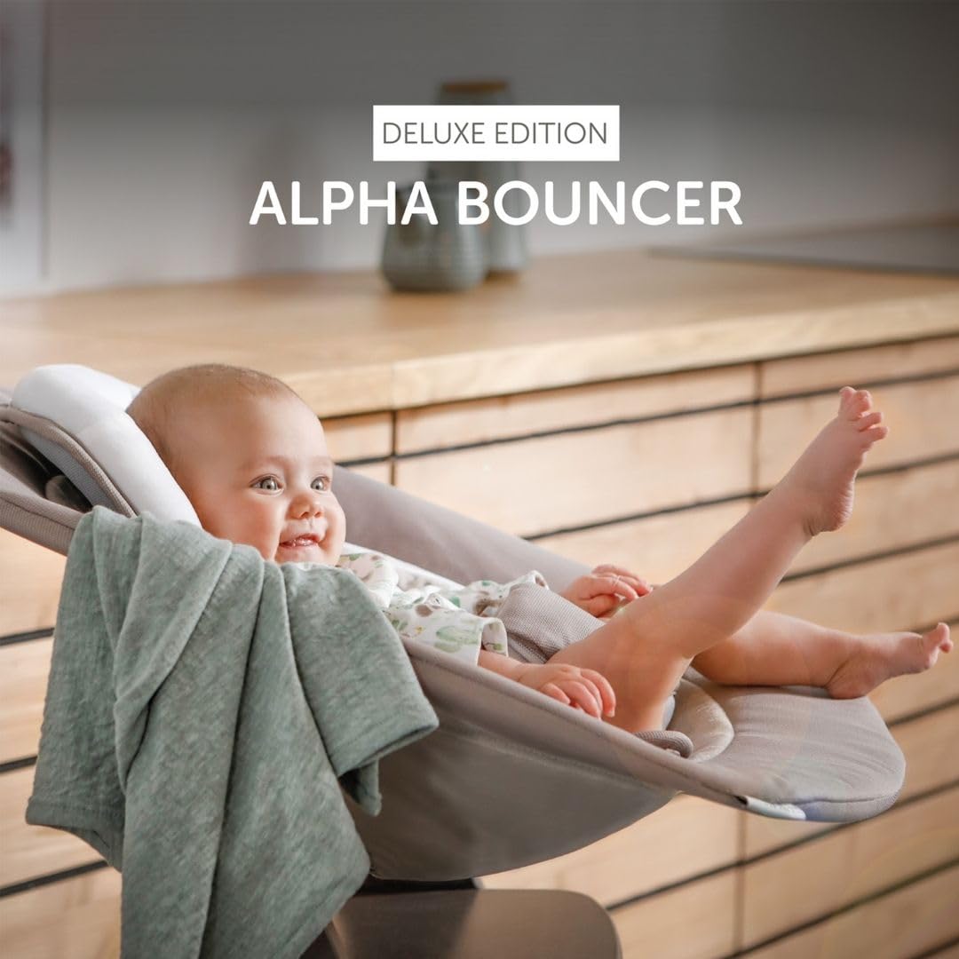 hauck Hochstuhl Beta+ Newborn Set Deluxe - Babyhochstuhl Set ab Geburt mit Neugeborenen Aufsatz Bouncer, Sitzpolster und Essbrett - Natural