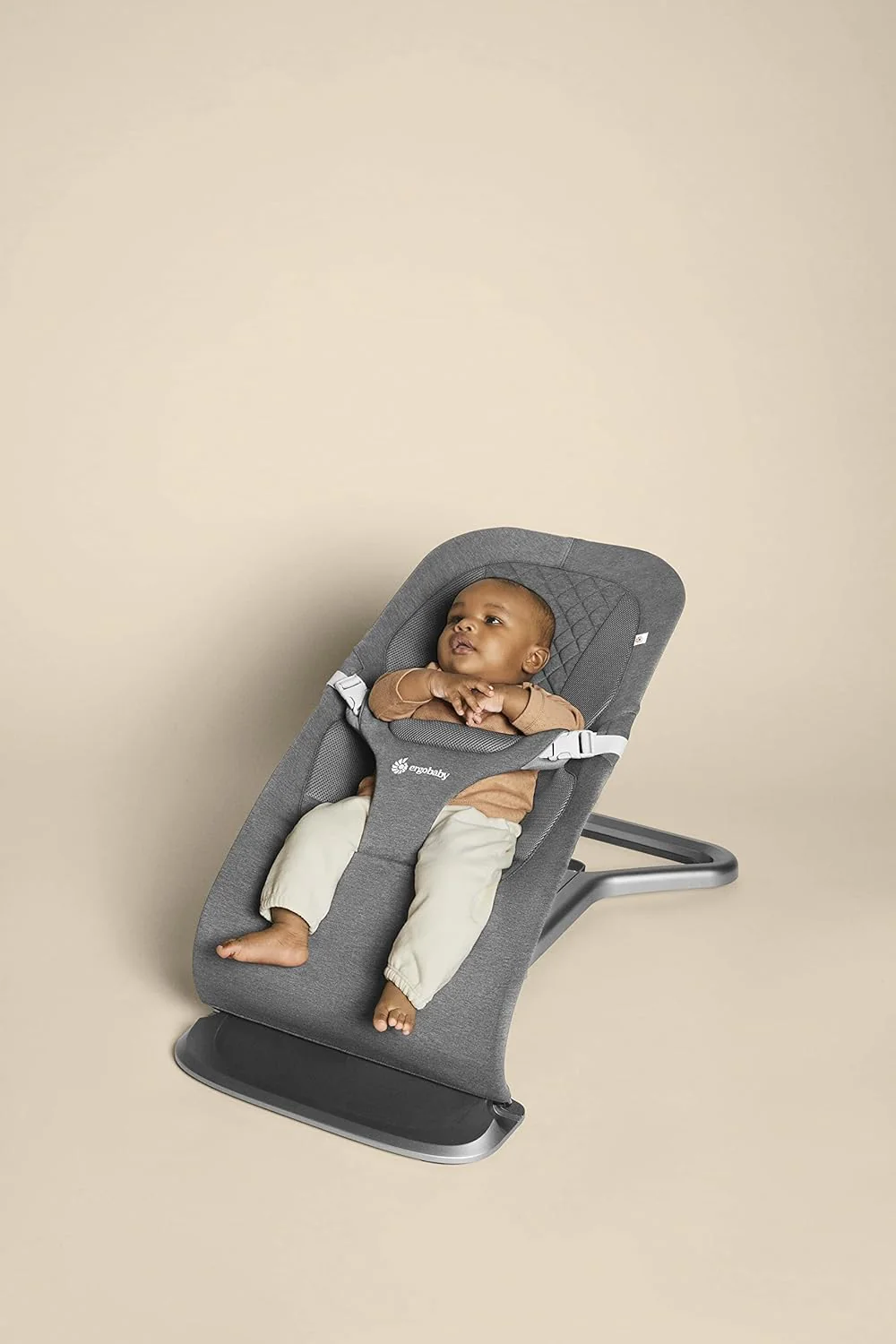 Ergobaby 3-in-1 Evolve Bouncer, Ergonomische wipstoel voor baby's vanaf de geboorte tot peuters, Babyschommel met zitverkleiner voor pasgeborenen (2,5 kg - 13,2 kg), Cream