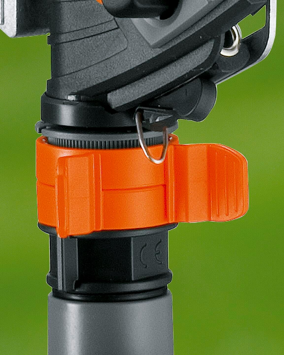 Gardena Comfort veelvlakssproeier AquaContour Automatic: vlakberegening voor de individuele besproeiing van bijna elke tuinomtrek, eenvoudig te programmeren, reikwijdte 2,5-10,5 m (8133-20)