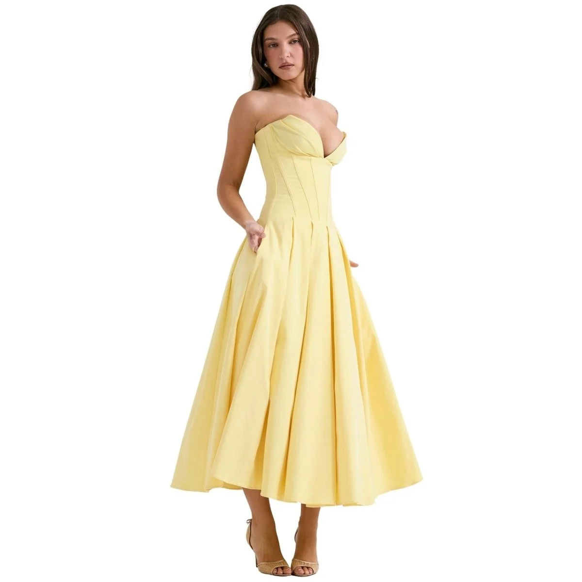 Elegantes Kleid mit skulpturalem Oberteil