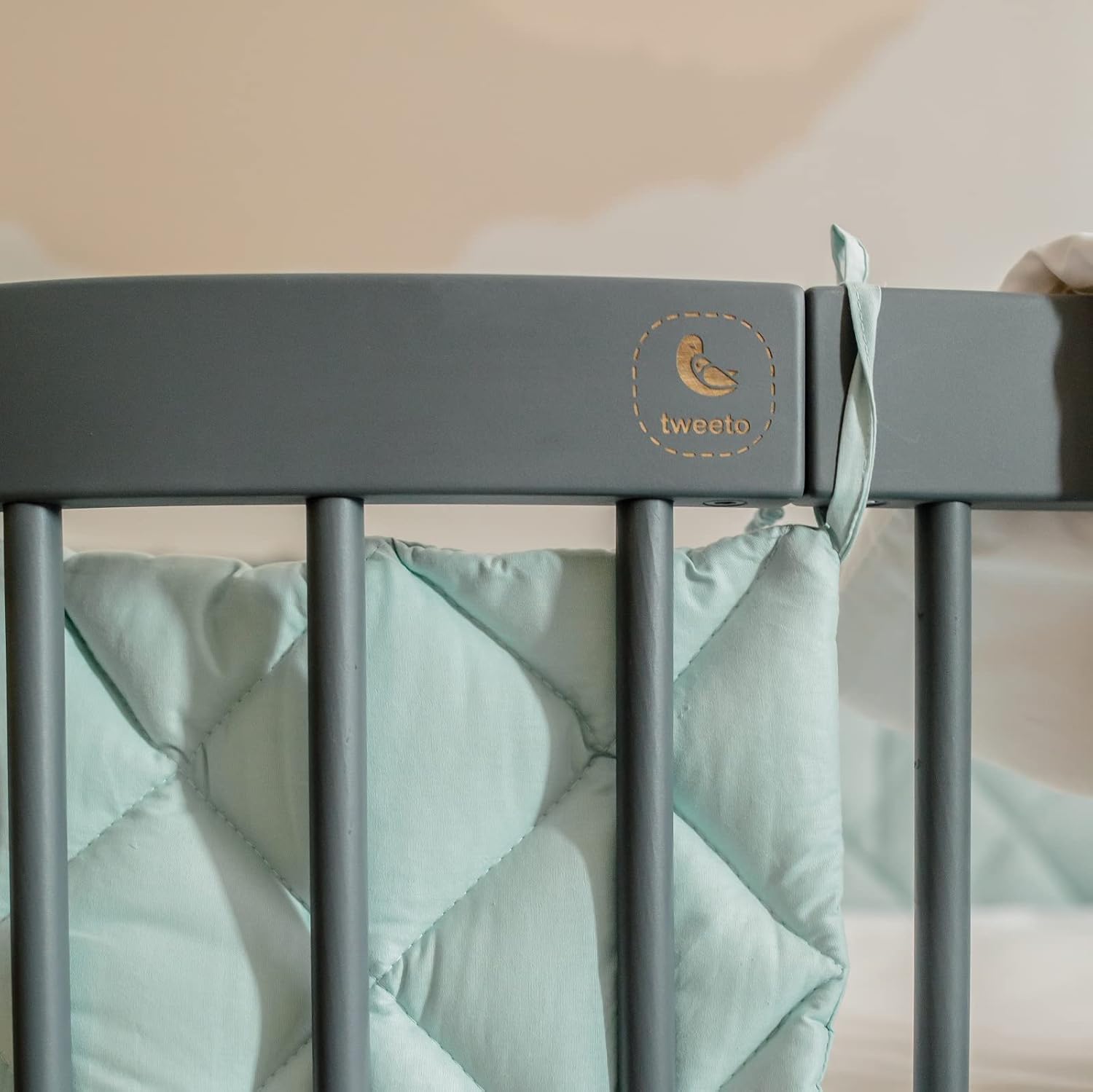 tweeto® Babybett 7 in 1 – mitwachsendes Babybett aus Holz | höhenverstellbares Beistellbett & Gitterbett | umbaubar zu Kinderbett & Laufstall (Buche Natur)