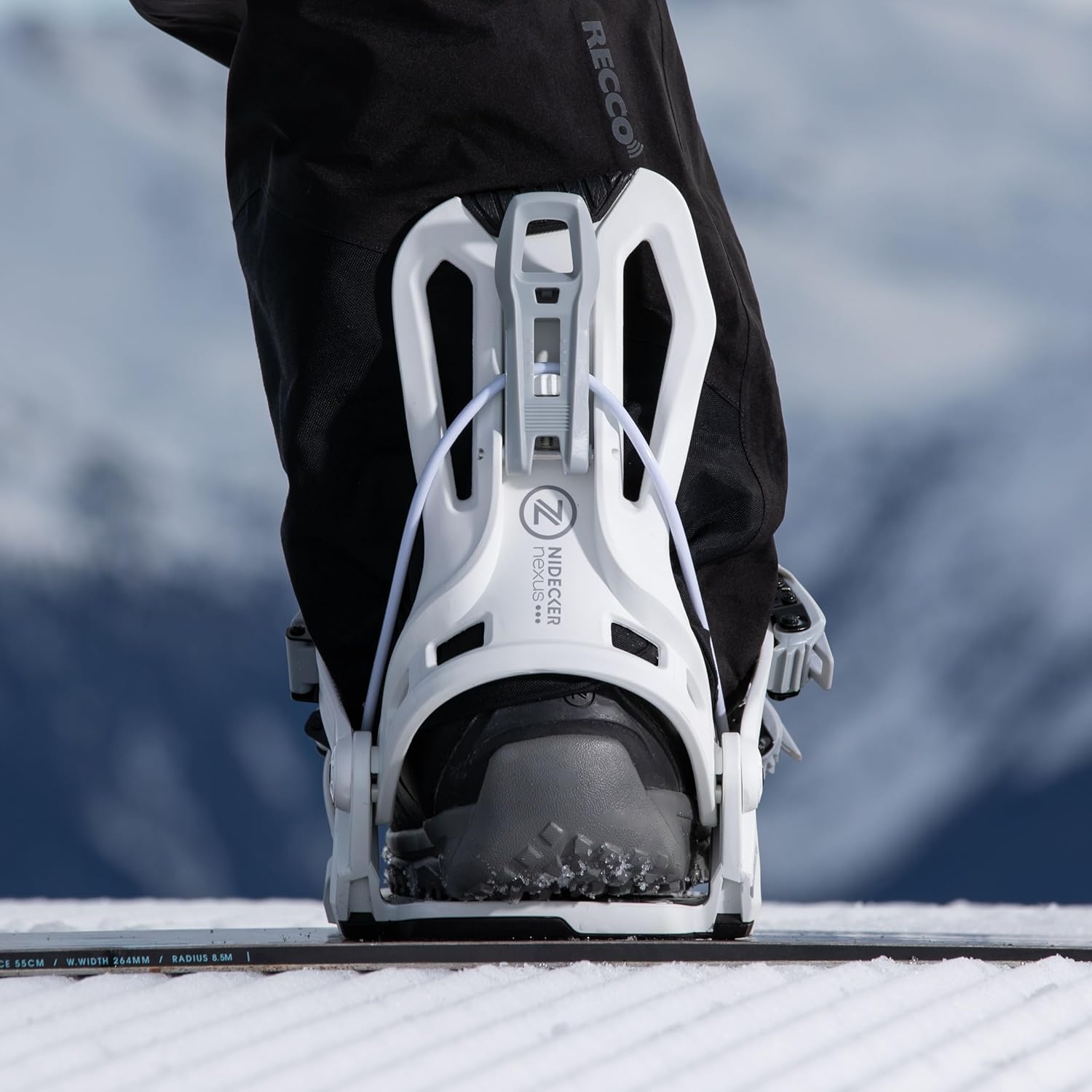 Nidecker Flow Nexus Snowboard Bindung Komfortabler All-Mountain Flex mit glasgefüllter Nylon-Grundplatte