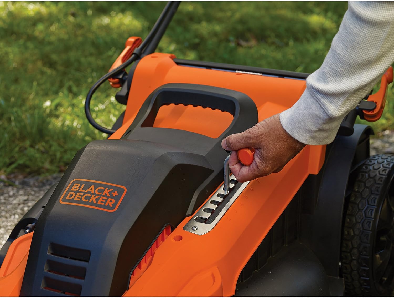 Black+Decker 2000 W 3-in-1 Elektro-Rasenmäher, 48 cm Schnittbreite, 50 L Grasfangbehälter, 1 Stück, LM2000