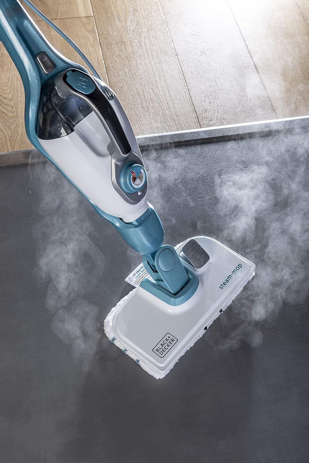 Black+Decker 15-in-1 Dampfbesen Steam-mop (mit Steamitt Dampfhandschuh zur Oberflchenreinigung, AutoSelect für richtige Menge Dampf, 180° drehbarer Reinigungsfu, inkl. 15-tlg Zubehr)