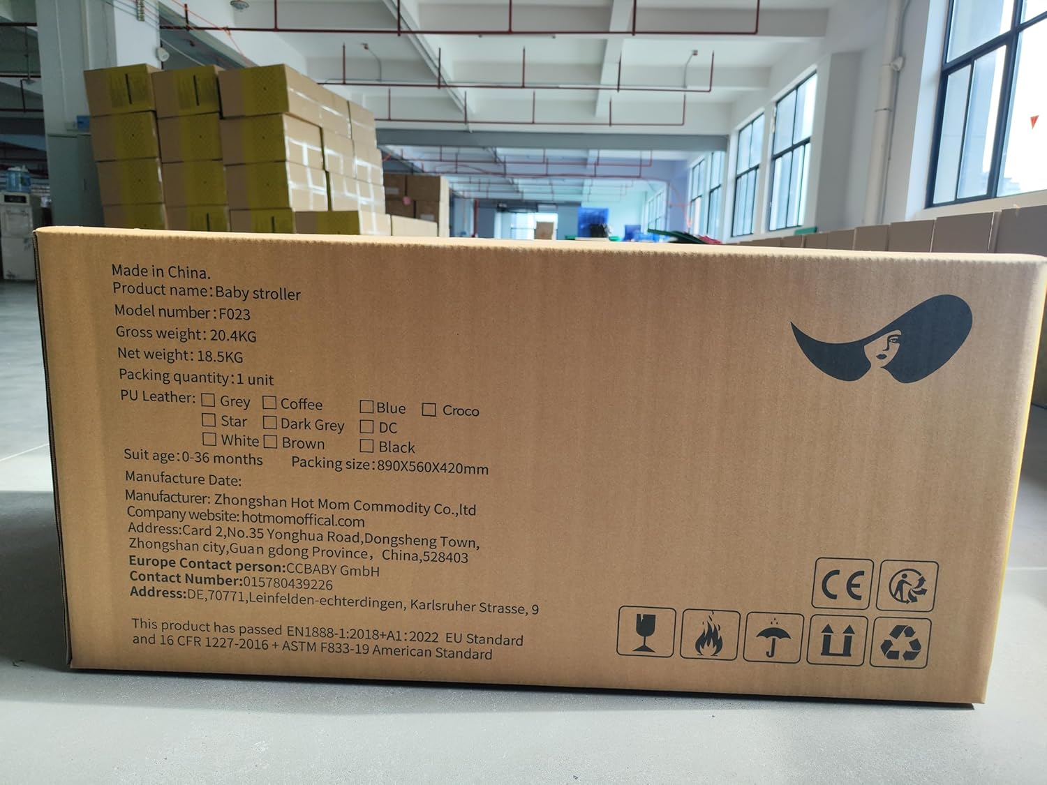 Hot Mom Kinderwagen set mit 360° Drehfunktion, Kombikinderwagen 3-in-1. Ausgestattet mit PU-Reifen und Kunstledersitz und viele weitere Zubehören, Dunkelgrau