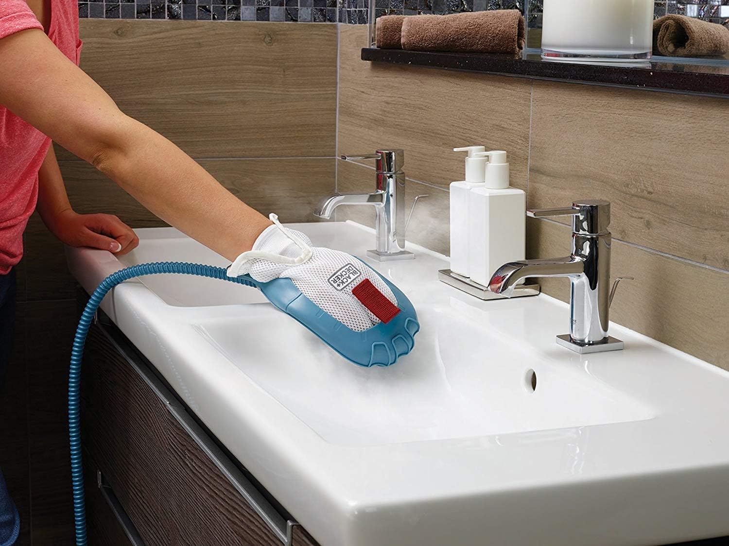 Black+Decker 15-in-1 Dampfbesen Steam-mop (mit Steamitt Dampfhandschuh zur Oberflchenreinigung, AutoSelect für richtige Menge Dampf, 180° drehbarer Reinigungsfu, inkl. 15-tlg Zubehr)
