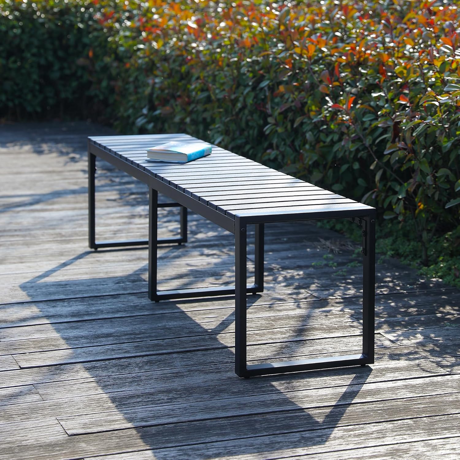 Mingone Outdoorbank für 3-4 Personen, witterungsbeständige Holz-Kunststoff-Verbundwerkstoffe (WPC), Gartenbank für Park und Terrasse, Schwarze Sitzbank ohne Rückenlehne, Belastbarkeit 250 kg