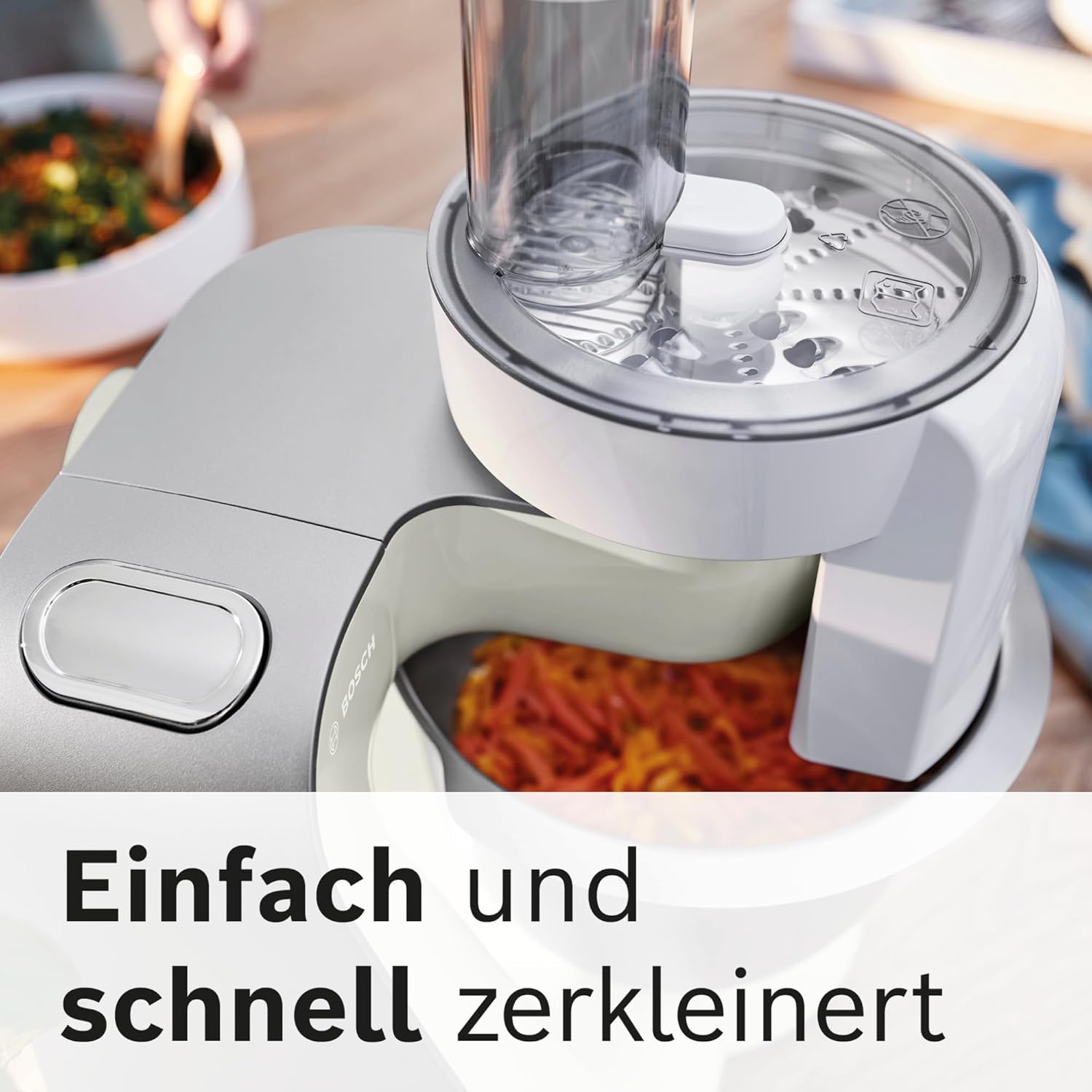 Bosch Küchenmaschine Serie 4 MUM58720,Edelstahl-Schüssel 3,9 L, Mixer 1,25 L, Planetenrührwerk,Knethaken,Schlag,Rührbesen, Durchlaufschnitzler, 3 Scheiben, 1000 W, Dunkelrot/Silber