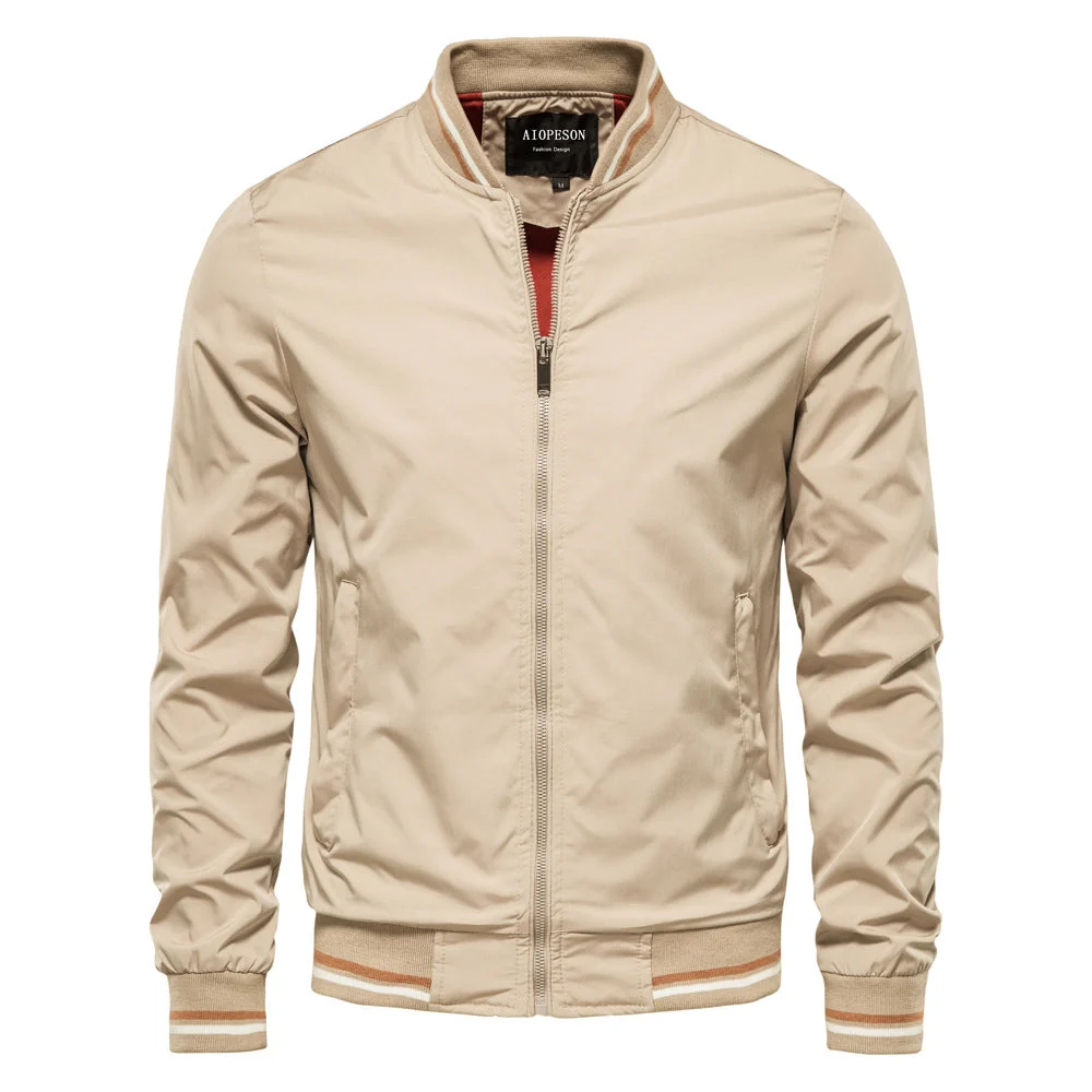 L?ssige winddichte Herrenjacke mit Stehkragen