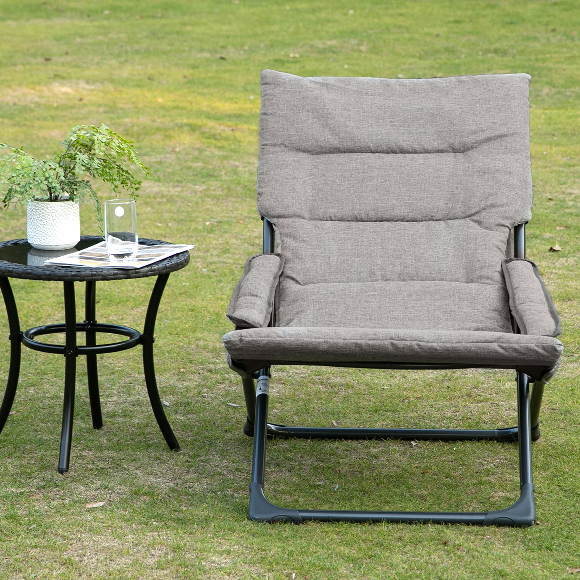 klapstoel met verwijderbaar kussen tuinstoel campingstoel ligstoel zitmeubel tuin terras balkon textiel staal grijs 66 B x 94 D x 79 H cm