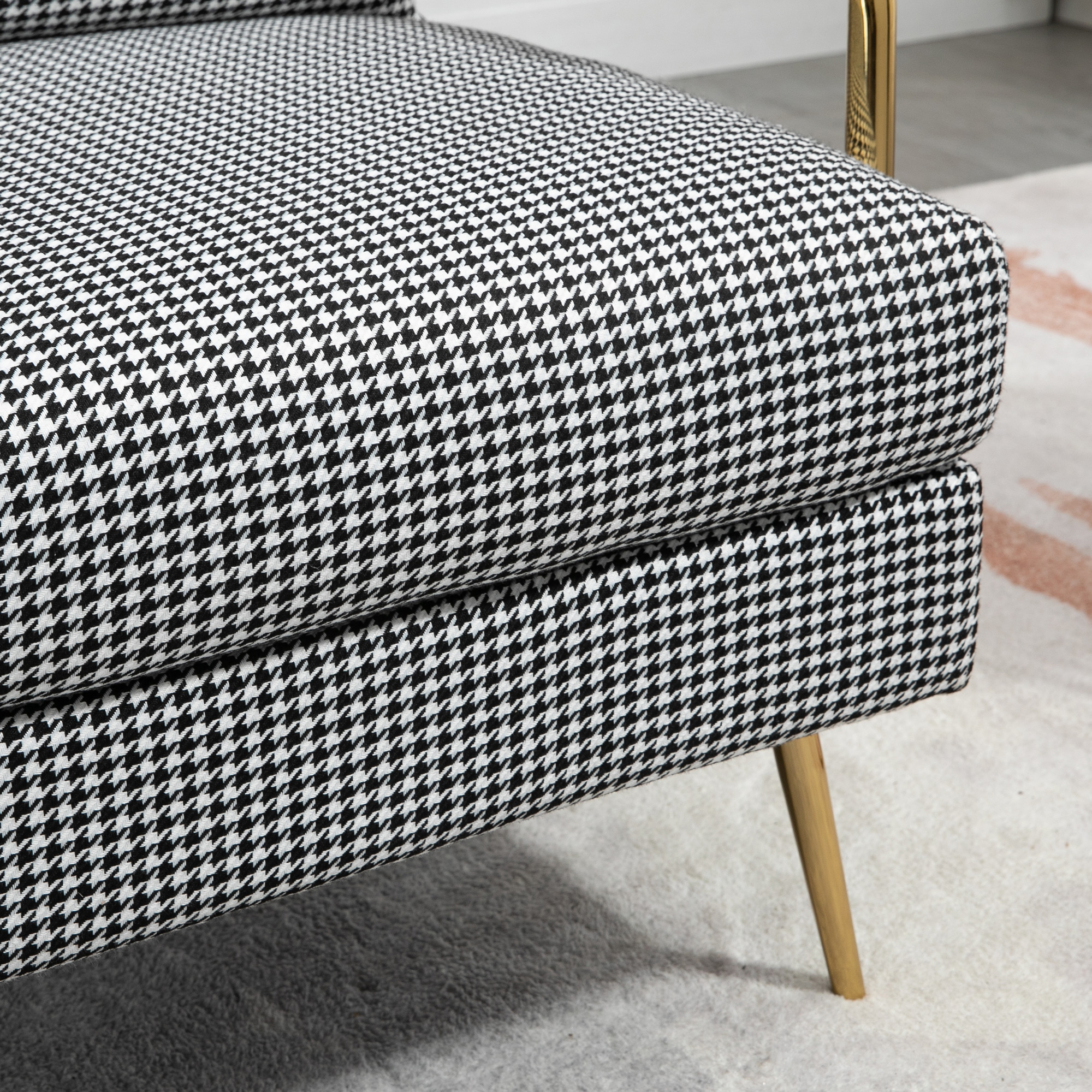 Fauteuil in retrodesign, accentstoel, pied-de-poulepatroon, houten elementen, binnenvering, zwart+wit