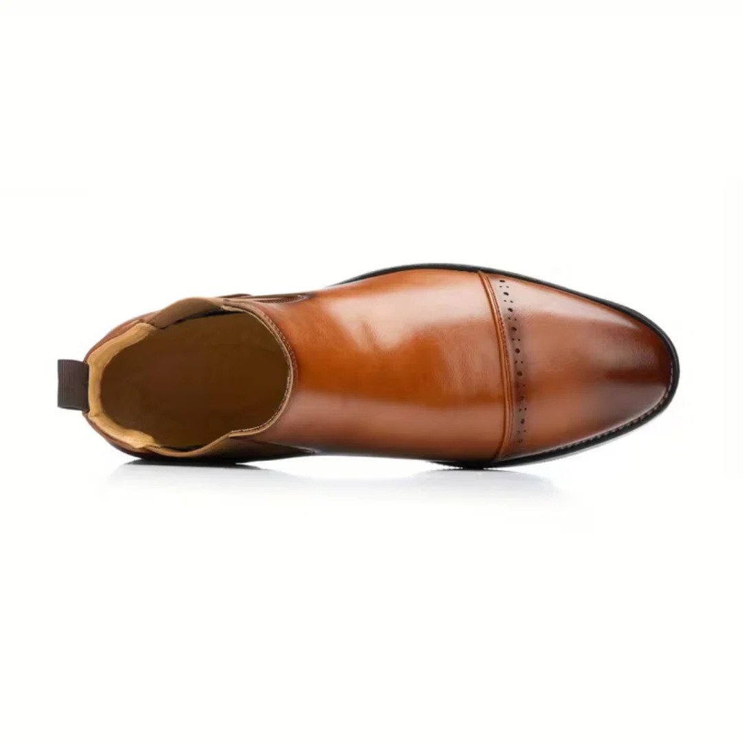 Men��s Brown Chelsea Boots �C Cap Toe Detail