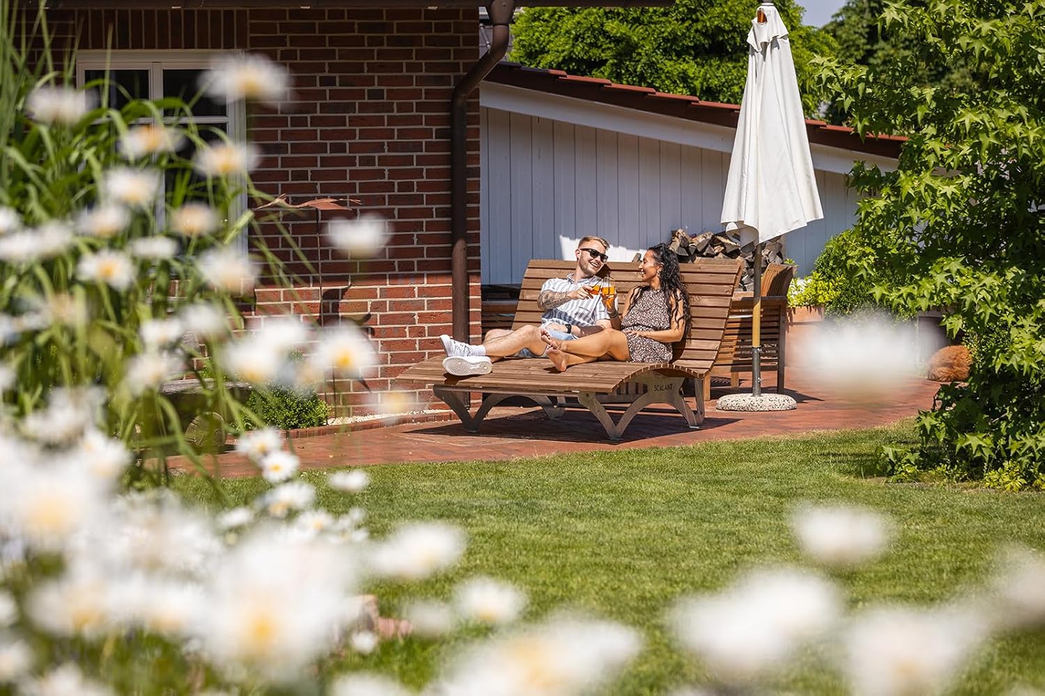 Waldsofa Classic, Thermokiefer, für 2-3 Personen, Sonnenliege, Außenliege, Wellenliege, Relaxliege, Holzliege für den Garten, feuerverzinkt