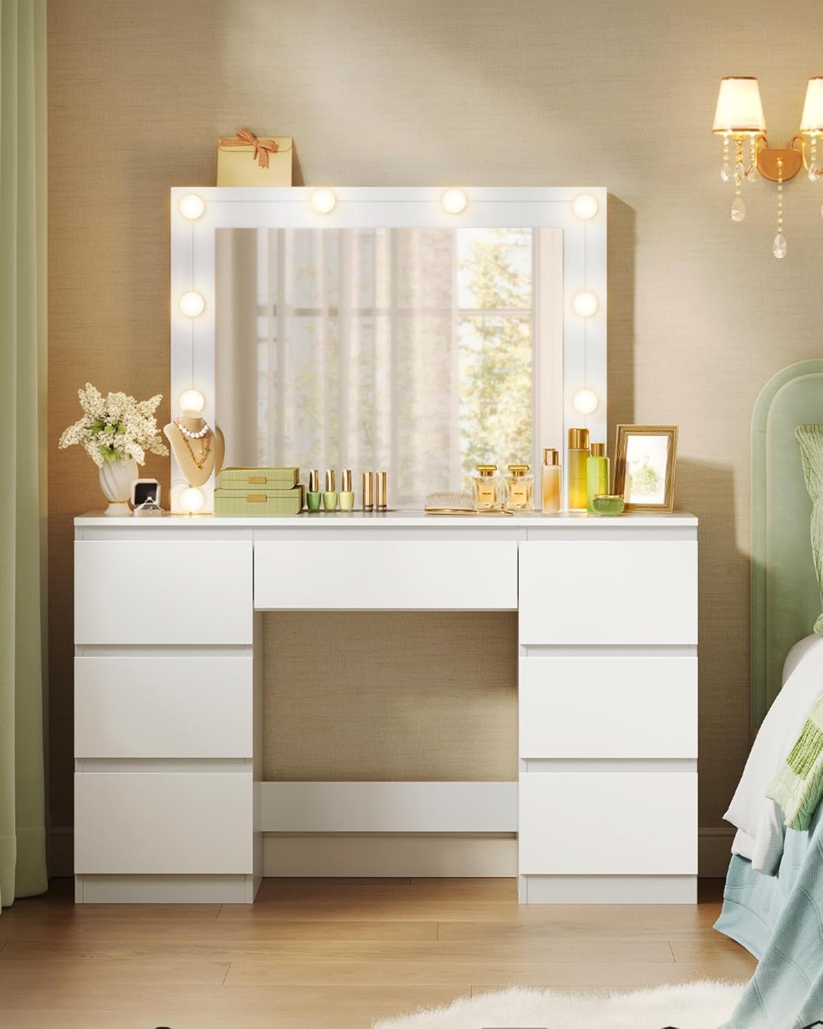 WOLTU MB6124ws Toaletka z oświetleniem i wieloma gniazdkami, toaletka z dużym lustrem LED i 7 szufladami, biurko do makijażu, 110 x 39,5 x 140,5 cm, biała nowoczesna komoda do sypialni