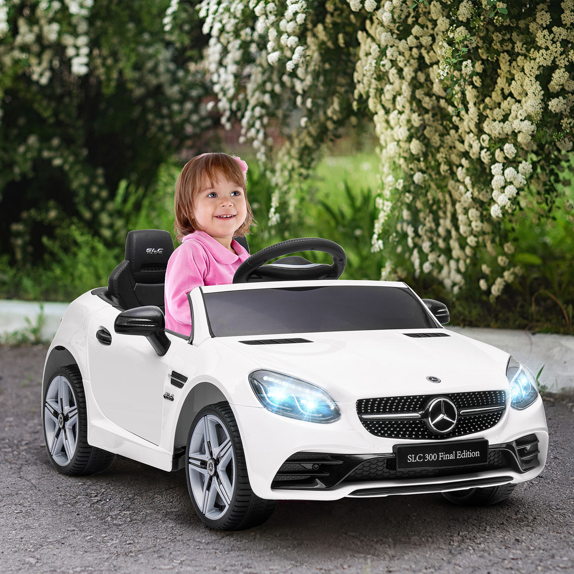 AIYAPLAY Elektrisch Kinderrijtuig met LED-Koplampen, Veiligheidsgordel, Toeter, Muziek, 3 tot 5 km/u, Wit, 107 x 62,5 x 44cm
