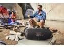 JBL Xtreme 3 Musikbox - Schwarz – Wasserdichter, portabler Stereo Bluetooth Speaker mit integrierter Powerbank – Mit nur einer Akku-Ladung bis zu 15 Stunden Musikgenuss