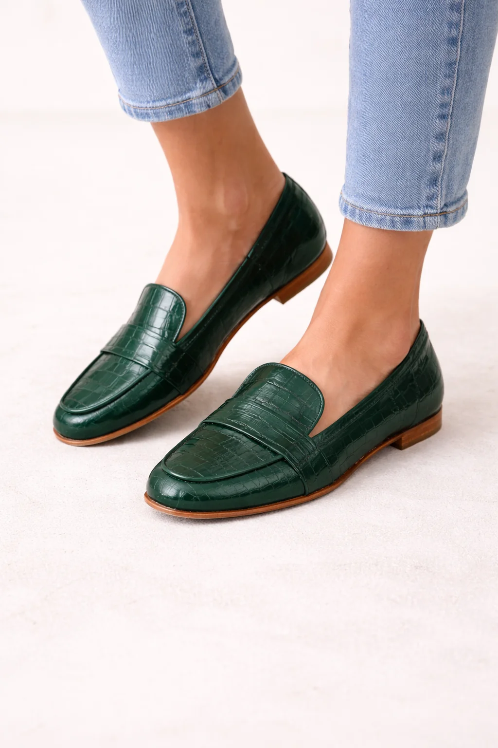 Damen Mokassins in strukturierter Leder-Optik | Bequeme Slipper mit flacher Sohle und seitlichen ?ffnungen f��r leichtes Anziehen