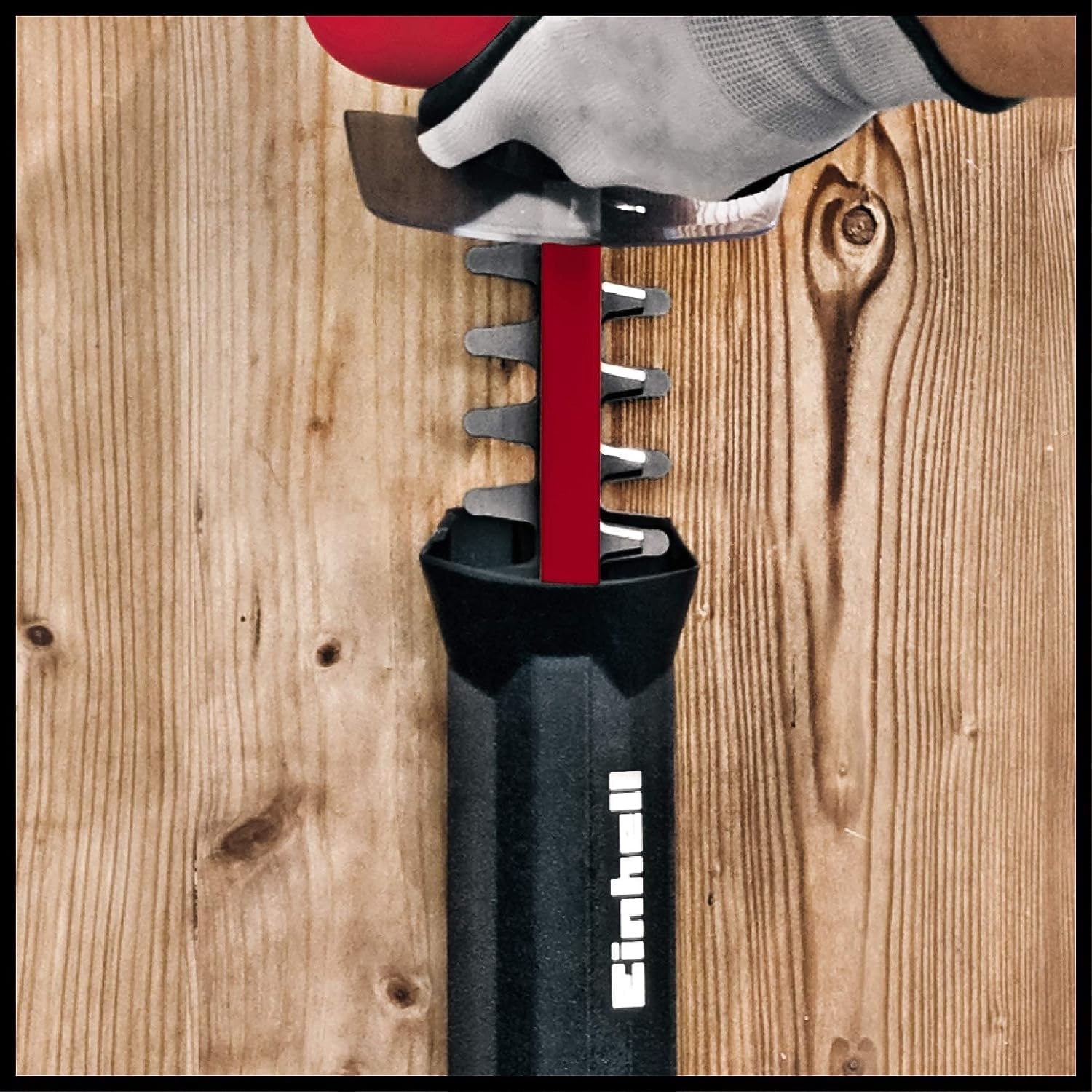 Einhell Elektro-Heckenschere GE-EH 7067 (700 W, Messer aus  geschnittenem u. diamantgeschliffenem Stahl, Metallgetriebe, Stoschutz, inkl. Kcher)
