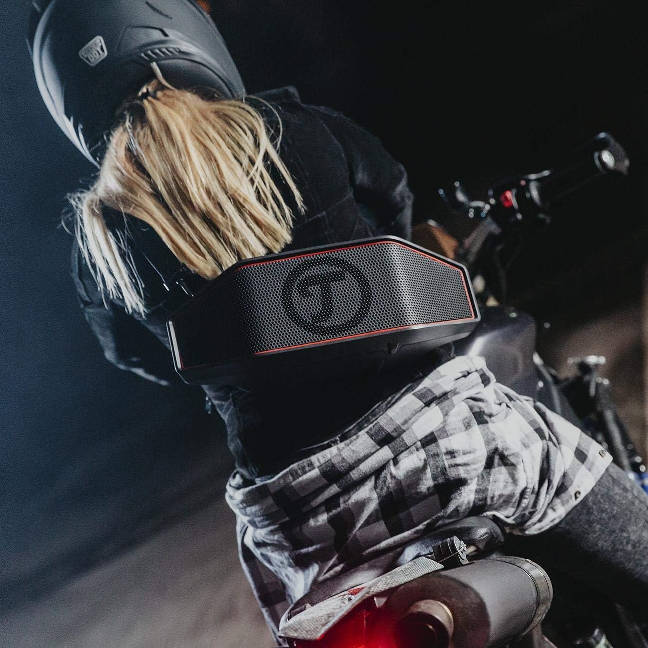 Teufel ROCKSTER Cross Draagbare Bluetooth Stereo Speaker Luidspreker Draadloze Muziek Batterij Tot 16 uur IPX5 Jet Proof Zwart