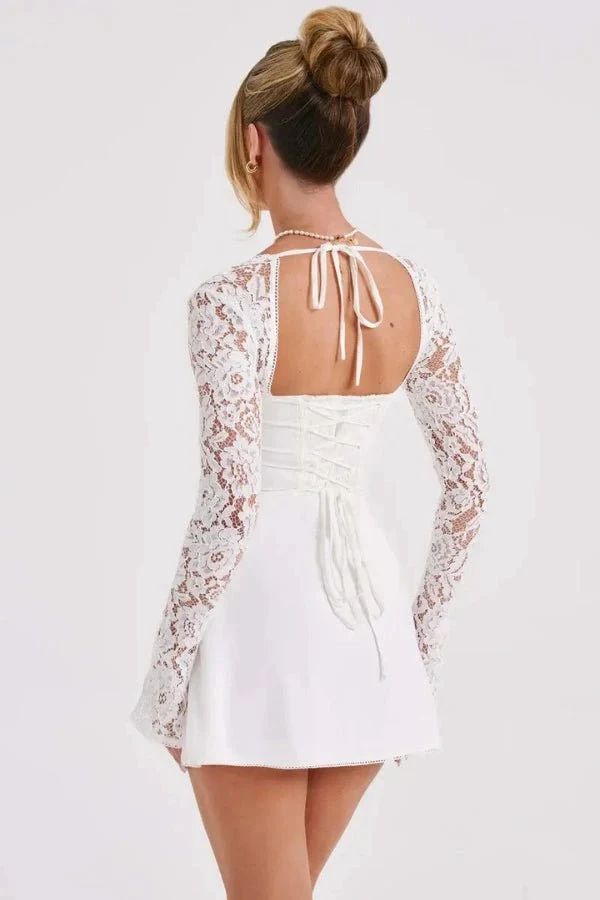 Spitzenkleid mit Charme