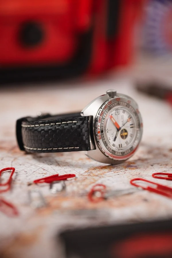 Hirsch CARBON Embossed Water-Resistant Leather Watch Strap in BLACK