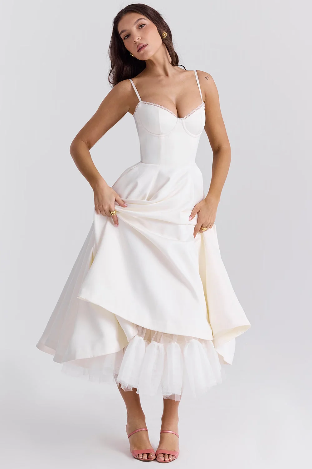 Elegantes Satin-Abendkleid mit T��ll