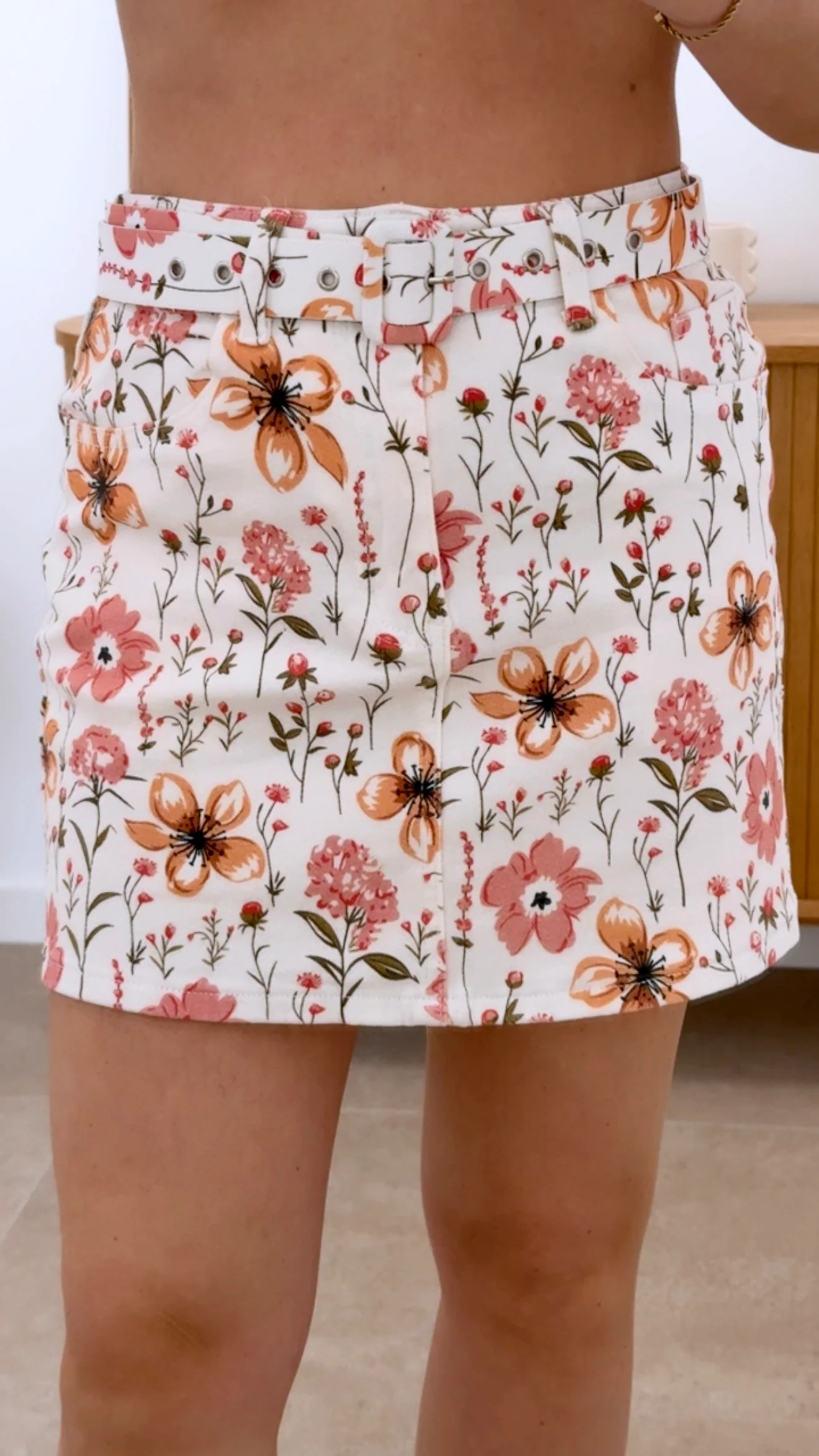 FALDA FLOREADA + CINTURÓN