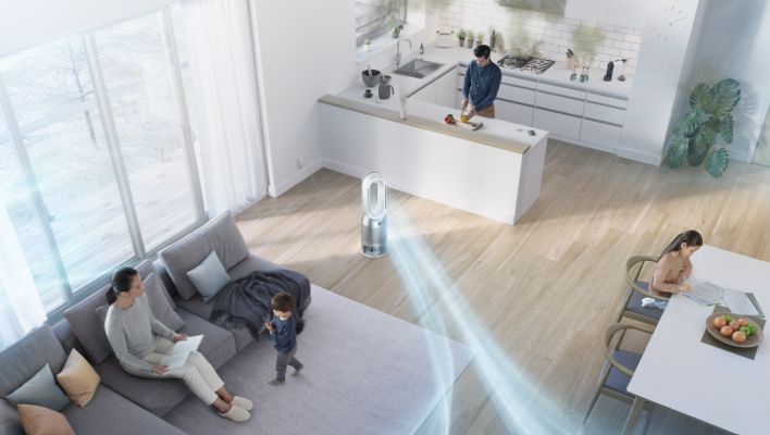 Image a&eacute;rienne d&rsquo;un int&eacute;rieur familial avec un humidificateur purificateur en action