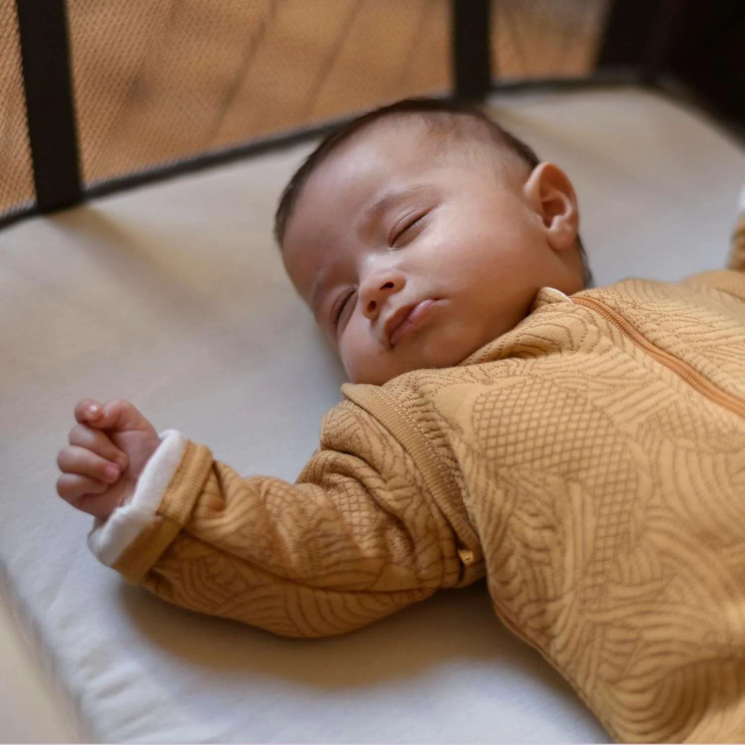 Maxi-Cosi Swift 3-in-1 reiswieg baby, wieg, 0-3,5 jaar, tot 15 kg, in hoogte verstelbare reiswieg, 2-in-1 matras, ultralicht, in 1 seconde inklapbaar, reistas, Eco Care, Beyond Grey
