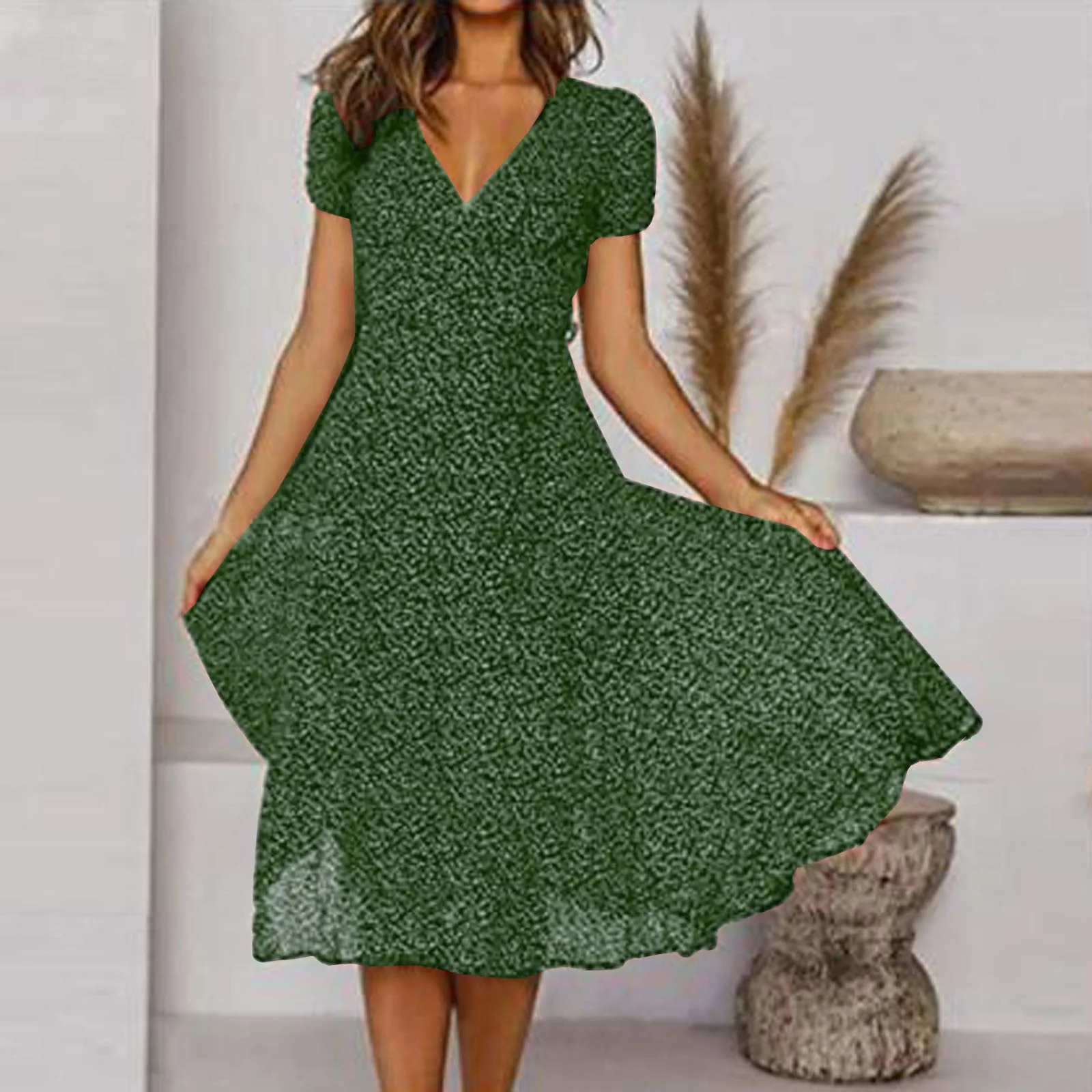 Damen Sommerkleid in A-Linie mit V-Ausschnitt | Luftiges Freizeitkleid aus leichtem Stoff f��r warme Tage und den Urlaub