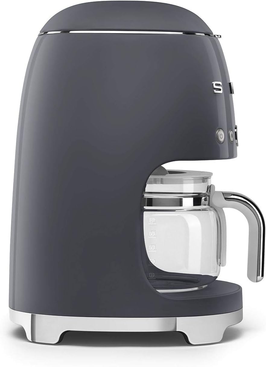 Smeg, DCF02BLMEU, Filter-Kaffeemaschine, Aroma und Autostart-Funktion, Glaskaraffe bis 12 Tassen, 2 Intensitätsniveaus, Warmhaltefunktion, 1050W, Mattschwarz