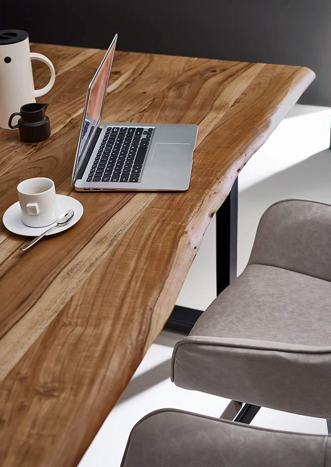 SAM Baumkantentisch 160x85 cm Mephisto, Akazienholz massiv + naturfarben lackiert, Esstisch mit schwarz lackiertem U-Gestell, Esszimmertisch/Holztisch, Tischplatte 26 mm