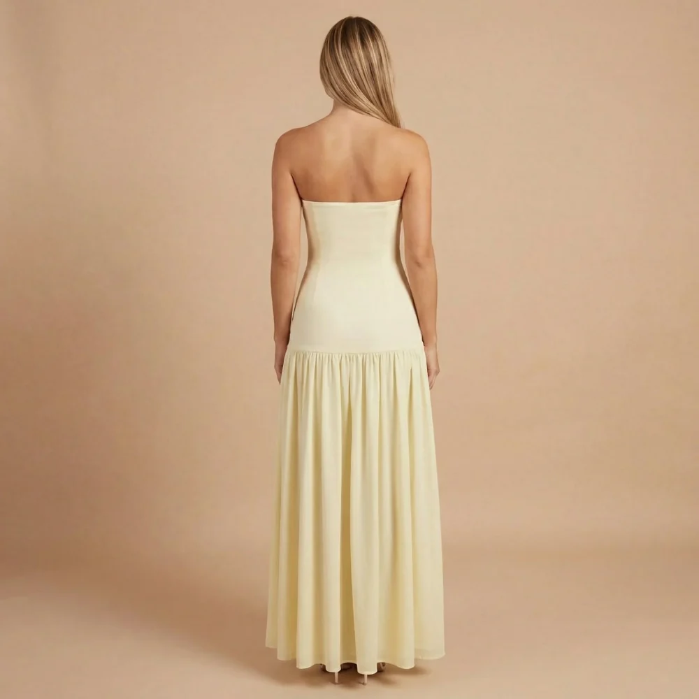 Tr?gerloses Maxi-Kleid f��r Hochzeitsg?ste mit Schlitz
